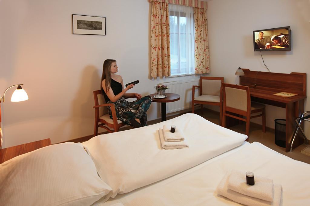 Hostinec U Hubálků Kostelec nad Orlicí Camera foto